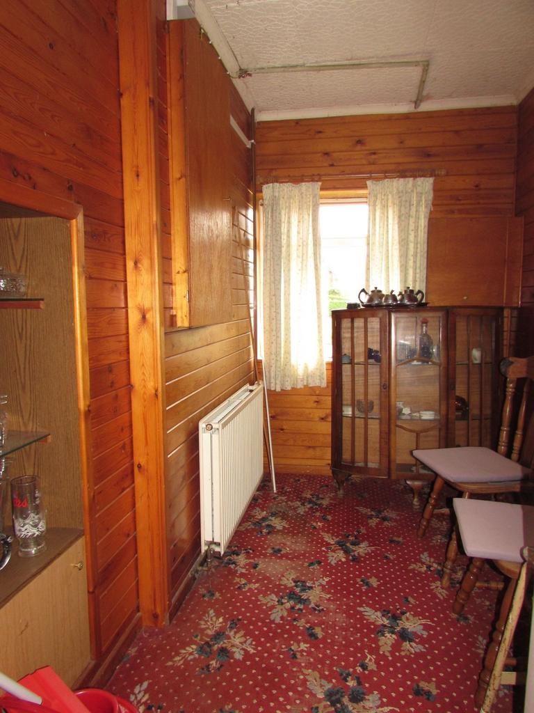 Photograph 1