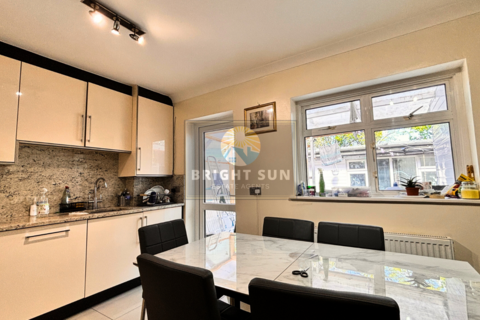 4 bedroom terraced house for sale, Southall UB1