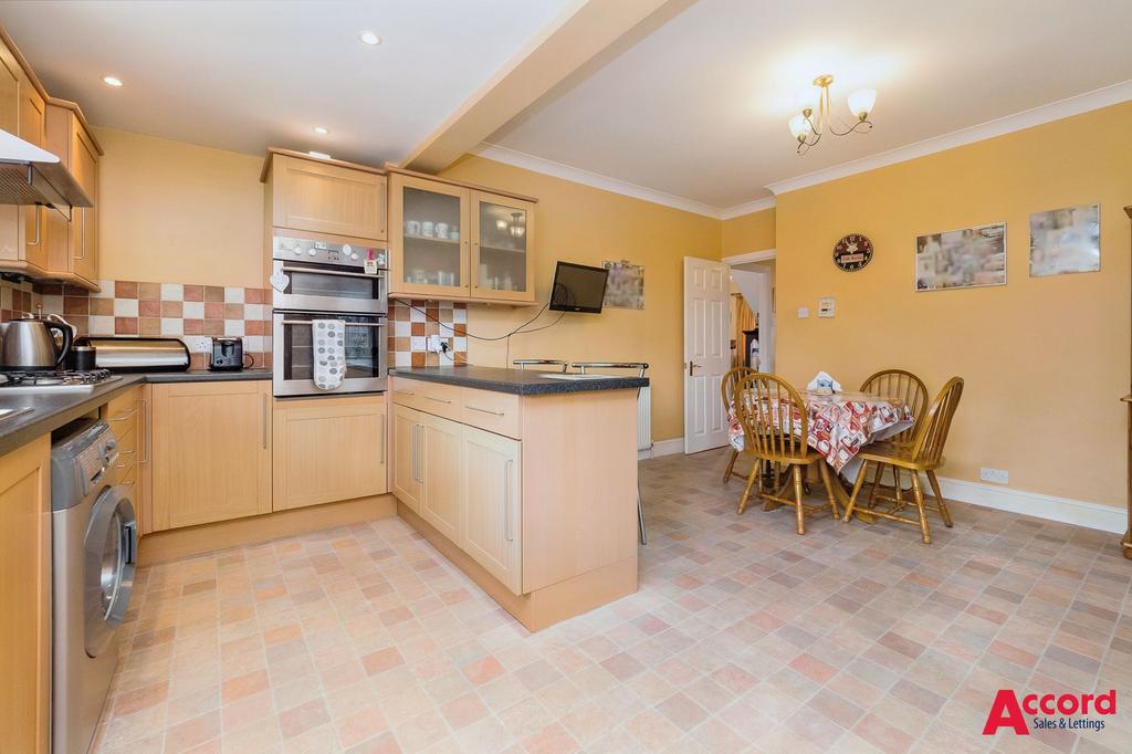 Kitchen/Breakfast Room