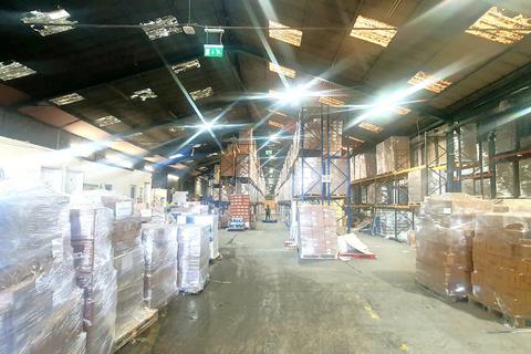 Industrial unit to rent, Warehouse 2B, Rippleside Commercial Estate, Ripple Road, Barking, IG11 0RJ