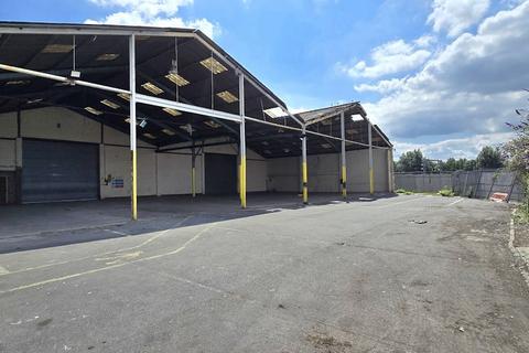 Industrial unit to rent, Warehouse 2B, Rippleside Commercial Estate, Ripple Road, Barking, IG11 0RJ