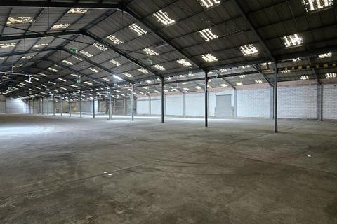 Industrial unit to rent, Warehouse 2B, Rippleside Commercial Estate, Ripple Road, Barking, IG11 0RJ