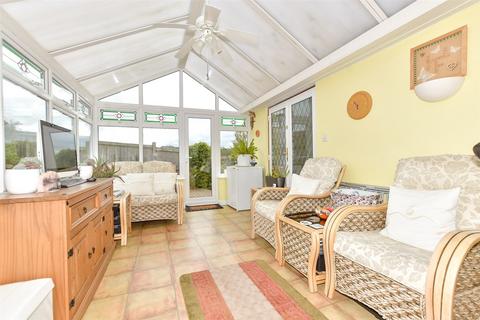 25 Ians Walk, Hythe, CT21 5TT