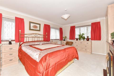 25 Ians Walk, Hythe, CT21 5TT