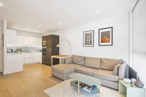 2 bedroom flat to rent, River Gardens Walk London SE10