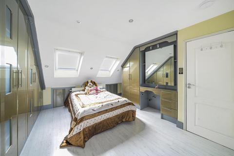 4 bedroom terraced house for sale, Kingsbury,  London,  NW9