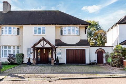 4 bedroom semi-detached house for sale, Copthall Gardens, London NW7