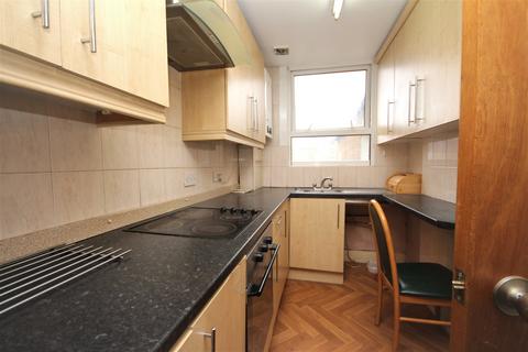 2 bedroom flat to rent, Sherwood Road, Harrow HA2