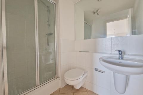 19, Venture Court Canal Road, Gravesend, DA12 2AT