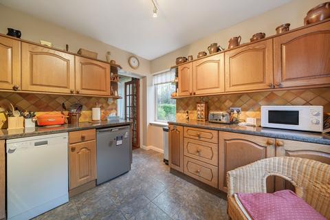 146 Banstead Road, Caterham, CR3 5QF