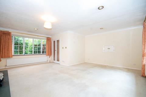 2a Chiltern Road, Pinner, HA5 2TD