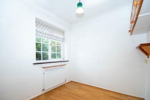 2a Chiltern Road, Pinner, HA5 2TD