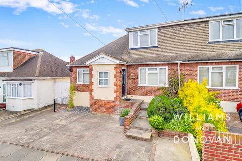 3 bedroom chalet for sale, Orchard Grove, Leigh-on-Sea