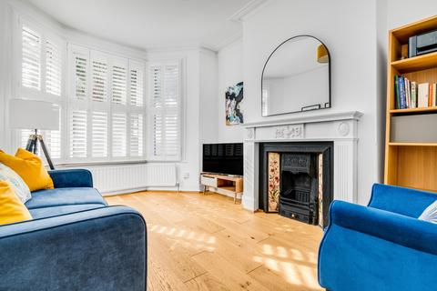 3 Vant Road, London, SW17 8TH