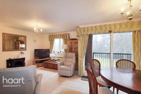 2 bedroom apartment for sale, Crossways Road, HINDHEAD