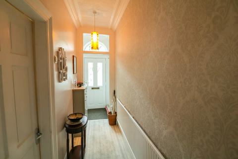 3 bedroom end of terrace house for sale, Church Street, Glossop SK13