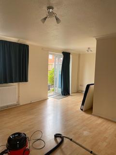 3 bedroom semi-detached house to rent, Dunsmore Road, Luton LU1