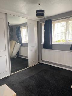 3 bedroom semi-detached house to rent, Dunsmore Road, Luton LU1