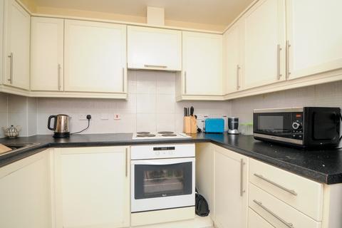 2 bedroom apartment to rent, Gleneagle Road Streatham SW16