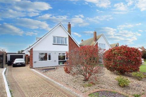 3 bedroom detached house for sale, Suffolk Close, Holland on Sea, Clacton on Sea
