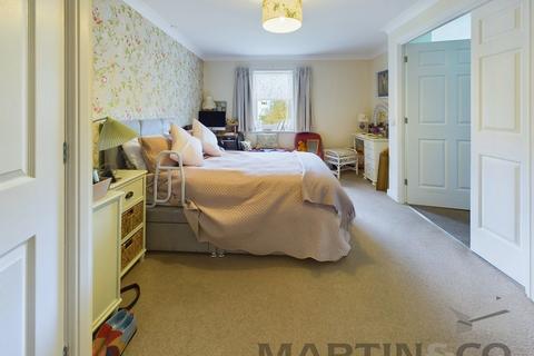 1 bedroom flat for sale, Nutfield Place, Buckland