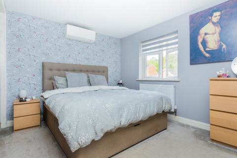 105 Ebbw Vale Road, Irthlingborough, Wellingborough, NN9 5YB