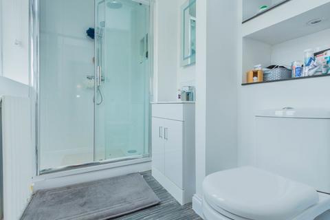 105 Ebbw Vale Road, Irthlingborough, Wellingborough, NN9 5YB