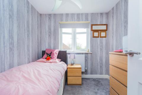 105 Ebbw Vale Road, Irthlingborough, Wellingborough, NN9 5YB