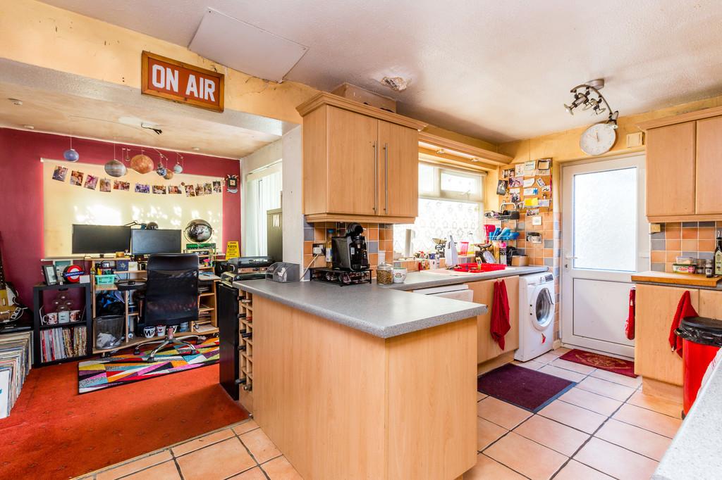 Kitchen/Dining Area