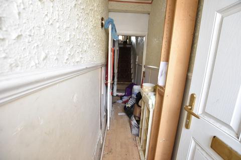 2 bedroom end of terrace house for sale, White Street, Hull HU3