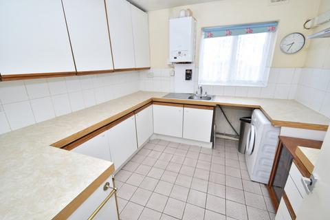 2 bedroom apartment to rent, Bansons Way, Ongar