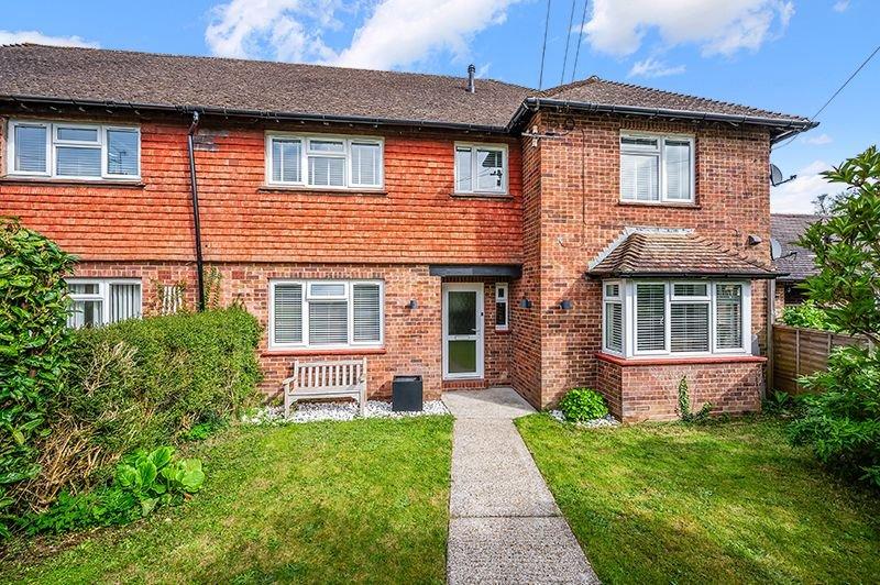Stoneleigh Road, Oxted RH8 2 bed for sale £350,000
