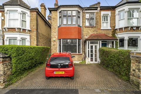 2 bedroom flat to rent, Elsinore Road London SE23