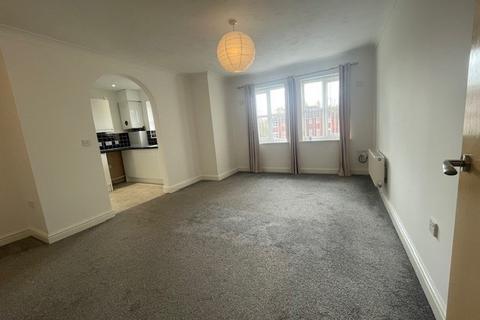 2 bedroom flat to rent, Ladybower Close, Wirral CH49