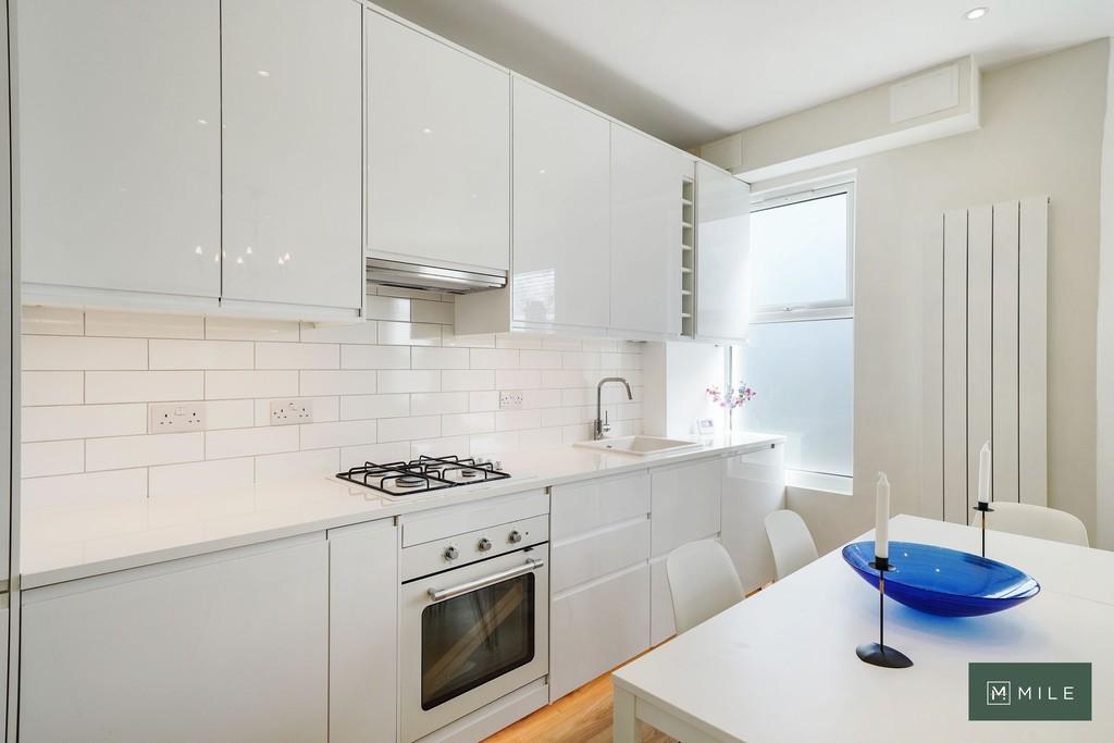 92b Furness Road - hx CJt D2 XXXG684 B5 Qq KA