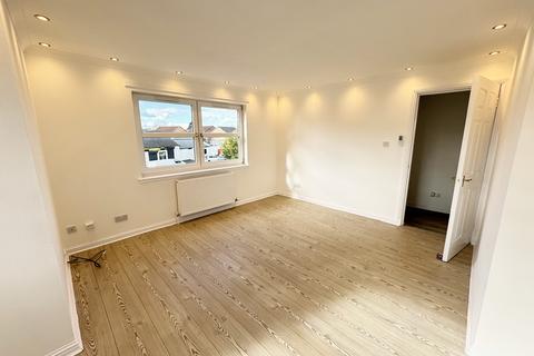 2 bedroom flat to rent, Buchanan Street, Baillieston G69