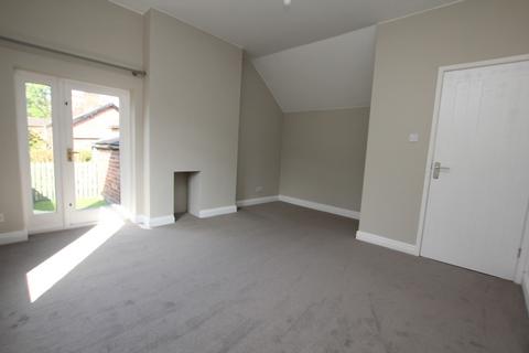3 bedroom apartment to rent, High Street, Tarvin, Chester