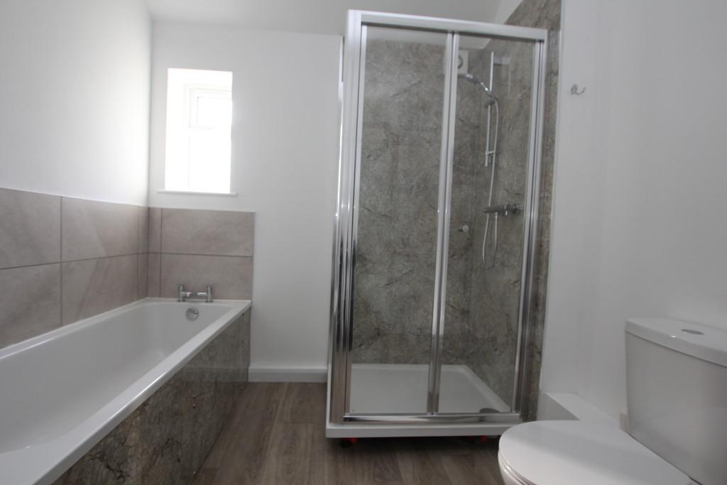 High street Tarvin 3 bed flat modern Bathroom