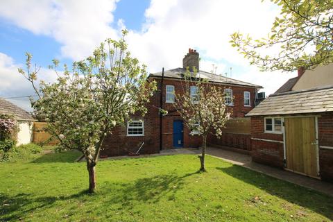 2 bedroom semi-detached house to rent, Church Road, Bradwell