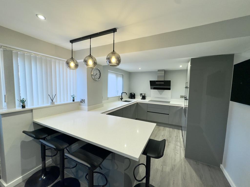 Kitchen 4
