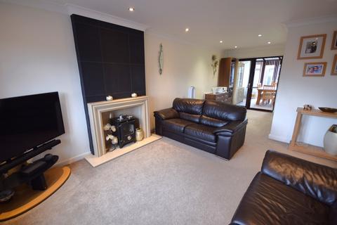 2 Aisby Drive, Rossington, Doncaster, DN11 0YY