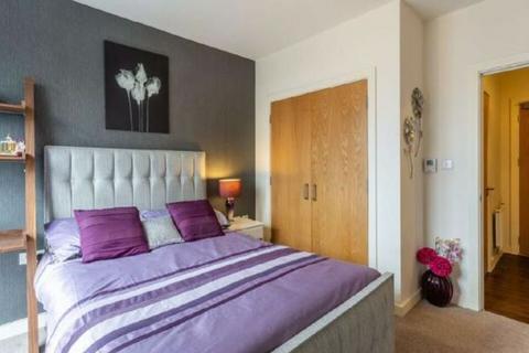 2 bedroom flat for sale, High Street, Edgware