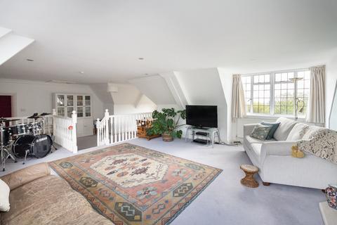 1 bedroom penthouse for sale, Goodwyns Place, Dorking