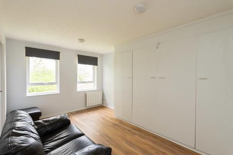 14 Bakers Way, Capel, Dorking, RH5 5JS