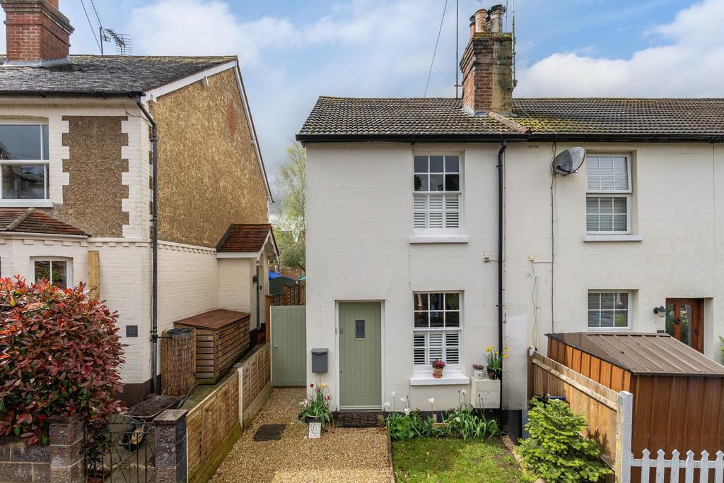 Bailey Road, Westcott 2 bed semidetached house for sale £425,000