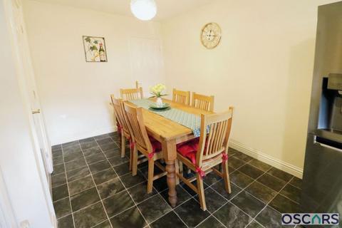 9 Meadow Drive, Burstwick, Hull, HU12 9FB