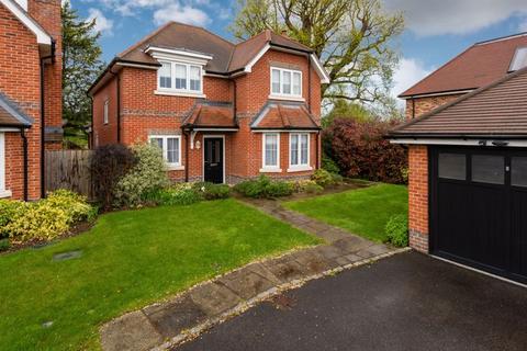 4 bedroom detached house for sale, Lyfield Court, Bookham