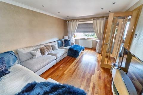 33 Blantyre Gardens, Cumbernauld, Glasgow, G68 9NJ