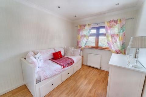 33 Blantyre Gardens, Cumbernauld, Glasgow, G68 9NJ