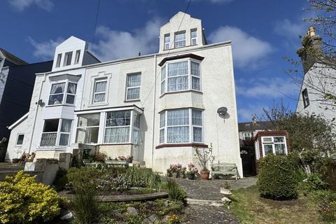 6 bedroom semi-detached house for sale, Longford Road, Holyhead